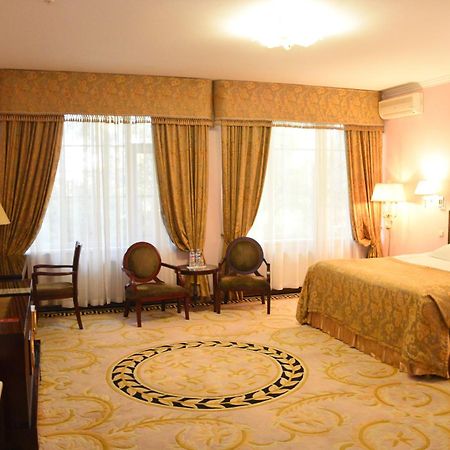 Hotel Royal Florence Chisinau Eksteriør bilde