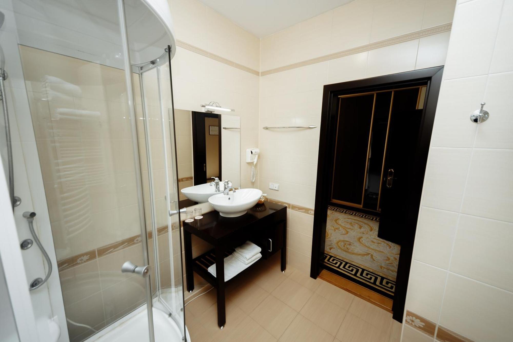 Hotel Royal Florence Chisinau Eksteriør bilde