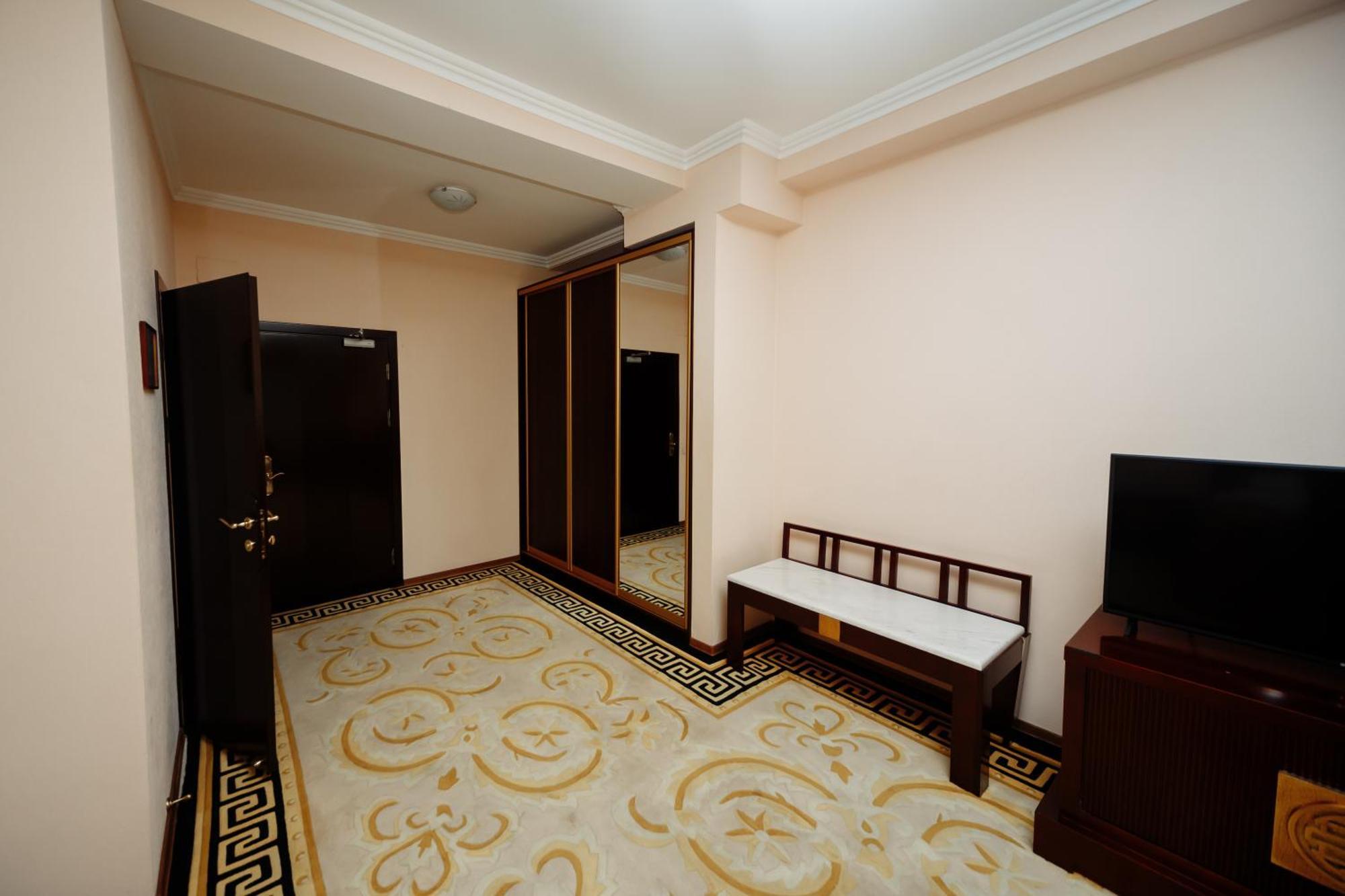Hotel Royal Florence Chisinau Eksteriør bilde