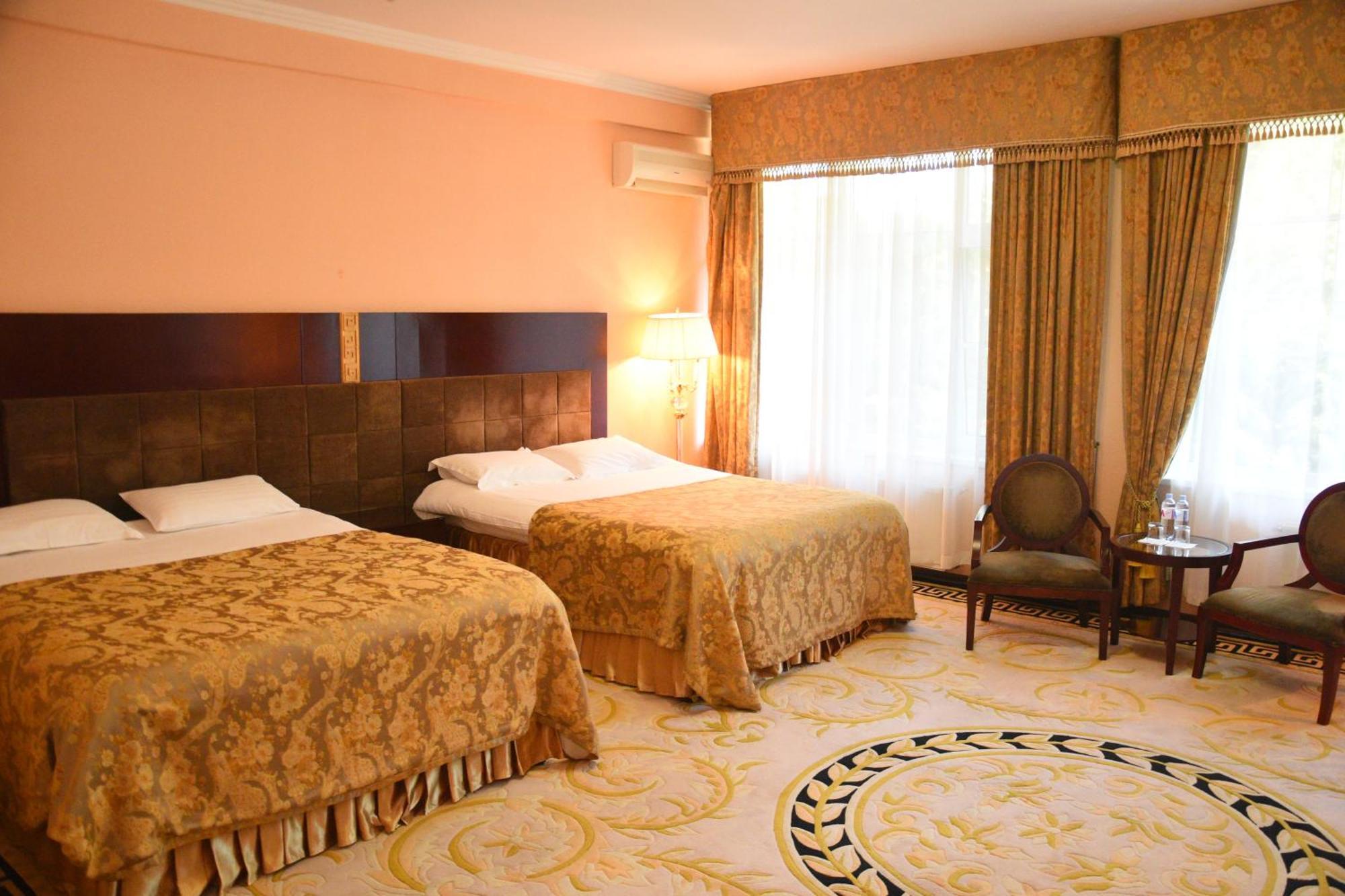 Hotel Royal Florence Chisinau Eksteriør bilde