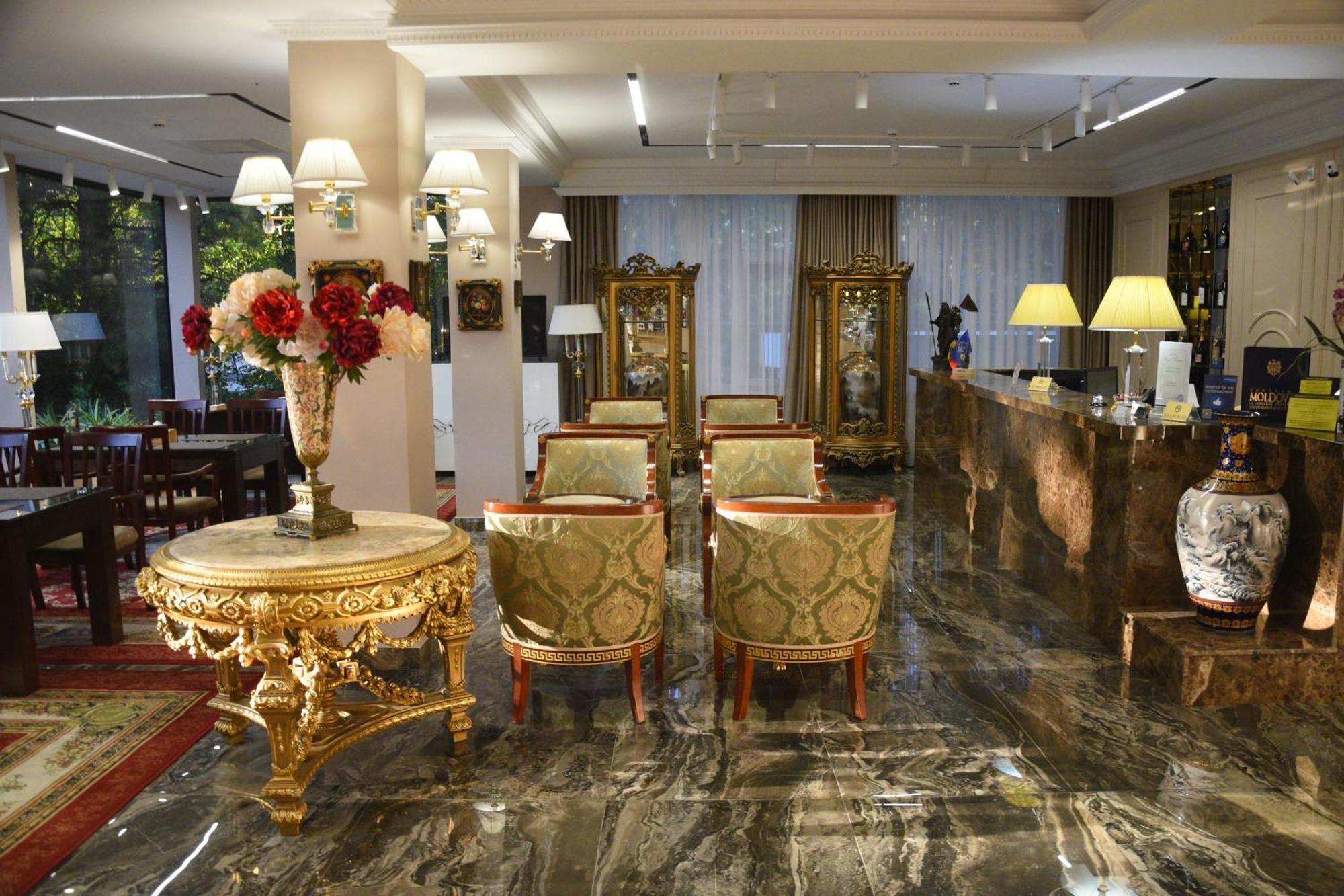 Hotel Royal Florence Chisinau Eksteriør bilde